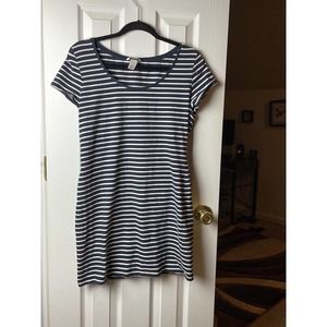 H&M Striped Navy Blue and White Dress